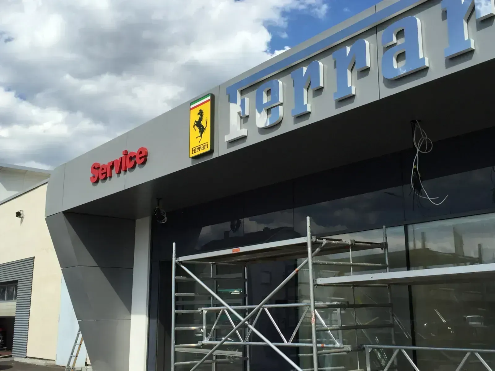 Aluminiumverkleidung für Ferrari Gohm